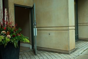 Entrance off Yonge