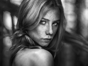 Femme in white wrapped by black  v15