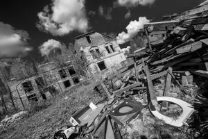 Decay - Morlanwelz, B, 2017