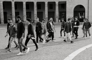 Gang 1 crossing gang 2