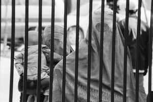 outside the red cross hospital © Gigi Roccati