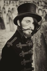 Whitby Goth (antique)