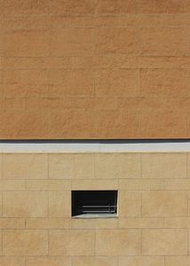 Front 04