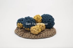 "Sam Taylor Wood", series: Knitting art, 2015