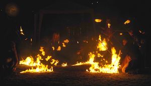Fire dancers : De Oerspong