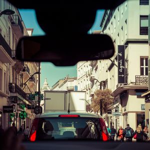 Rearview mirror traffic.