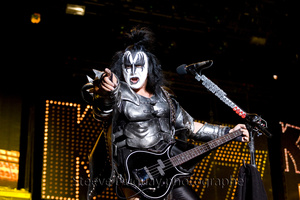 Kiss