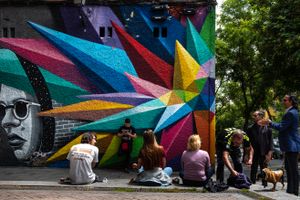 street photography and murals in Madrid