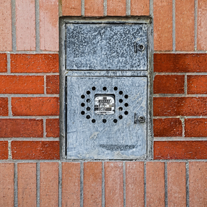 From the series ElectriCity/Della serie ElettriCittà.