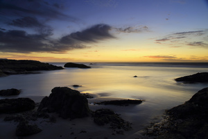 Blurred water / Blurred water as a result of a long exposure at twilight on the Atlantic Ocean, Cape Peninsula.