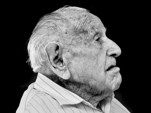 100-jähriger Sarde