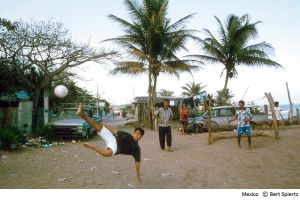 Street football around the globe © Bert Spiertz