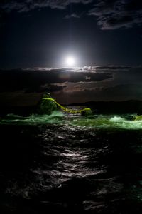 SUPER FULL MOON RISE