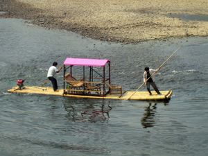 Li river boatmen