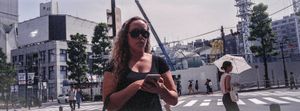 Tokyo heatwave. Texting