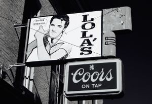 "Lola's"