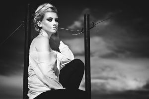 Femme in white wrapped by black  v17