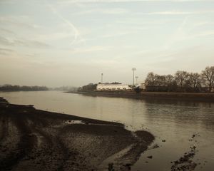 128.	Craven Cottage