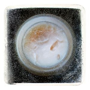 Last touch: finger touch inside the jar