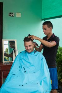 Haircut, Havana.