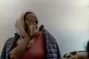 2015, french italian border is closed, several hundred people, survivors of Mediterranean, are stopped in there road for freedom.