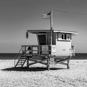 Lifeguard's hut | Malibu state beach, Los Angeles, California.