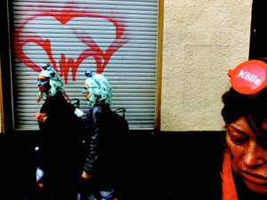 "KÖLNER DREIGESTIRN DISSONANZ" "COLOGNE TRINITY DISSONANCE"