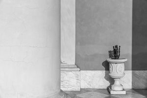 Minimalist impressions of an Italian village