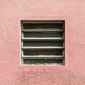 Another window./ Un'altra finestra.