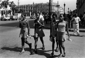 Havana, Cuba, 2001 © Peter Kayafas