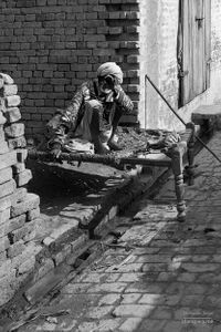 A Dalit man sitting in the sun | Dhanda, Punjab.