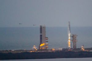 Orion / EFT1 at T-27 minutes