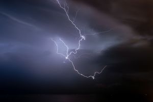 Serie : De Arriba Un Rayo