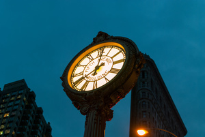 Clock at Fifth Av.