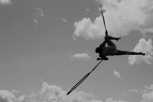 L artiste.Cirque Éloize.
