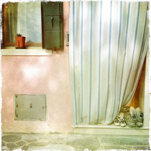 PINK HOUSE WITH SHOES, BURANO
