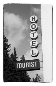 Hotel Tourist | Enseigne d'Hotel Crans