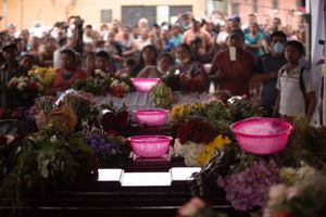 Death and onlookers
