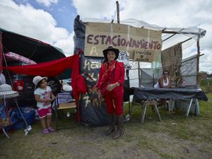 Healer on her way to the Guachito Gil sanctuary in Mercedes town, for the celebrations of January 8, date of the murder of the popular saint