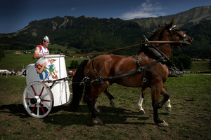 Course populaire de chevaux et de chars romains, Vuippens.