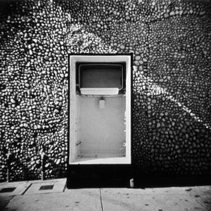 Mission Neighborhood sidewalk: San Francisco