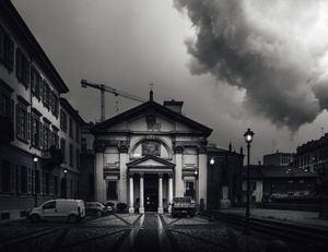 Storm and Religion, Italy