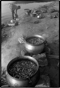 Making fish oil, Massina, Mali                  © Betty Press