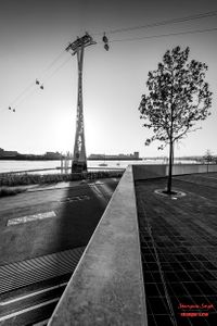 Cable Car Crossing Over Thames | 05
