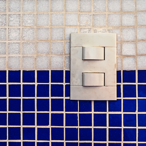 From the series Electric & Geometric./Della serie Elettrica e Geometrica.