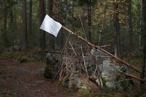 Listening / Kuunnellen, 2013 © Anni Hanén