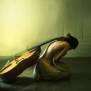 The weight of groans © Julie De Waroquier