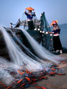 Repairing fishing net