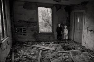 "Sisters, Jane and Ida"