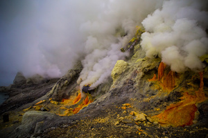 Sulfur lava